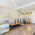 Ocarujuci Houseboat Na Dunaji 度假居
