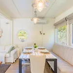 Ocarujuci Houseboat Na Dunaji 布拉迪斯拉发