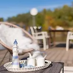 펜션 Ocarujuci Houseboat Na Dunaji 브라티슬라바
