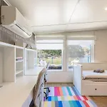 Ocarujuci Houseboat Na Dunaji بيت للعطل