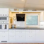 펜션 Ocarujuci Houseboat Na Dunaji *