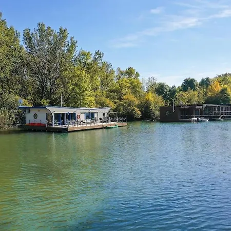 Ocarujuci Houseboat Na Dunaji Dom wakacyjny Bratysława