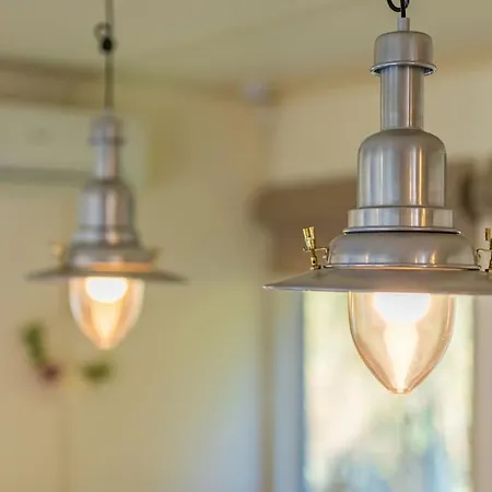 Ferienhaus Ocarujuci Houseboat Na Dunaji *