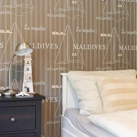 Ferienhaus Ocarujuci Houseboat Na Dunaji