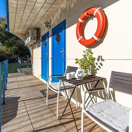 Ocarujuci Houseboat Na Dunaji 別荘 *
