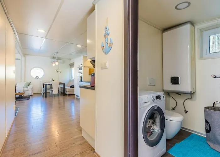 Očarujúci Houseboat Na Dunaji Сasa de vacaciones