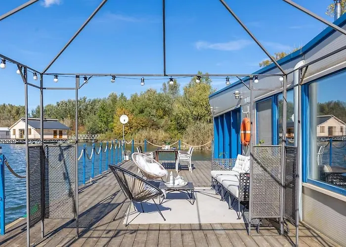 Očarujúci Houseboat Na Dunaji Сasa de vacaciones *