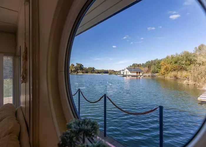 Očarujúci Houseboat Na Dunaji * Bratislava