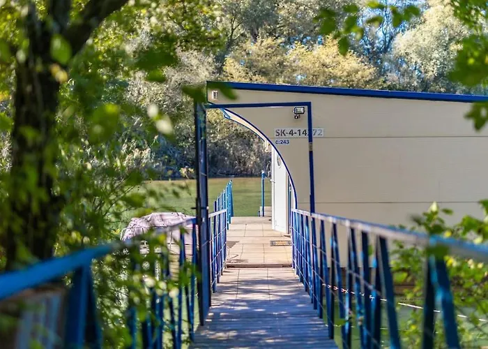 Сasa de vacaciones Očarujúci Houseboat Na Dunaji