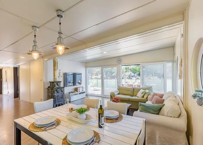 Očarujúci Houseboat Na Dunaji Сasa de vacaciones Bratislava