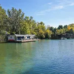 Ocarujuci Houseboat Na Dunaji Дом отдыха Братислава