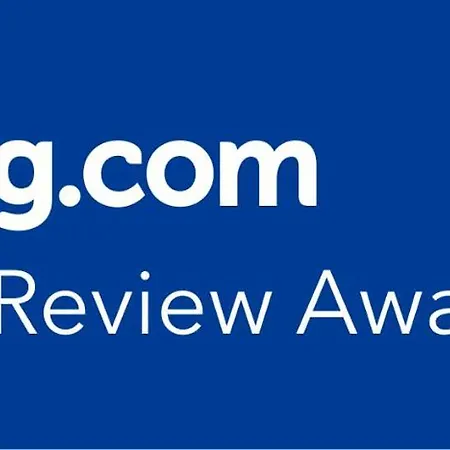 Ocarujuci Houseboat Na Dunaji Hébergement de vacances *