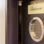 Dovolenkový dom Ocarujuci Houseboat Na Dunaji *