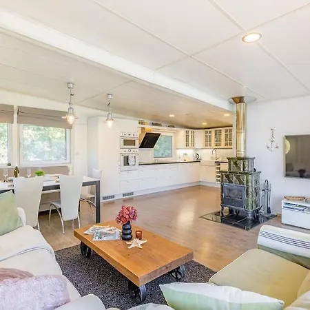 度假居 Ocarujuci Houseboat Na Dunaji